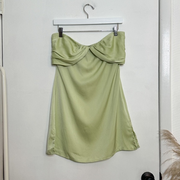 Princess Polly NWT green strapless irena mini dress - Picture 7 of 9